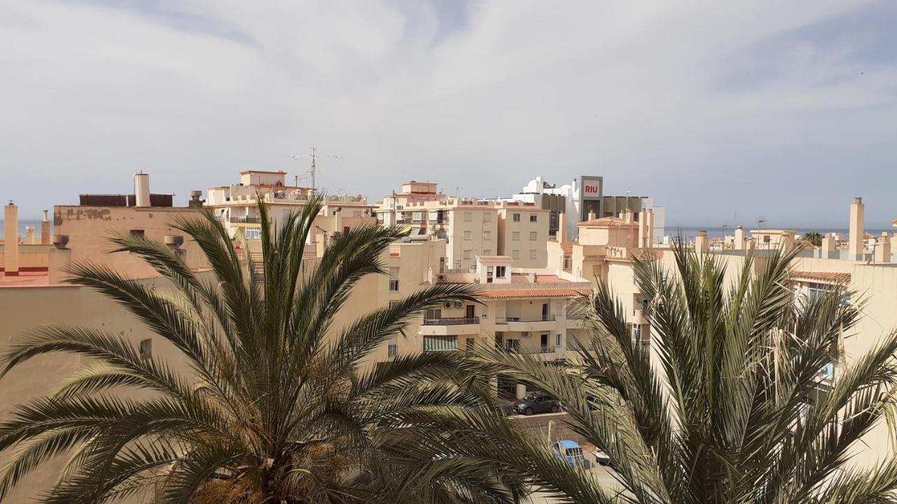 Amplio Piso Al Lado De La Playa En Nerja Lägenhet Exteriör bild